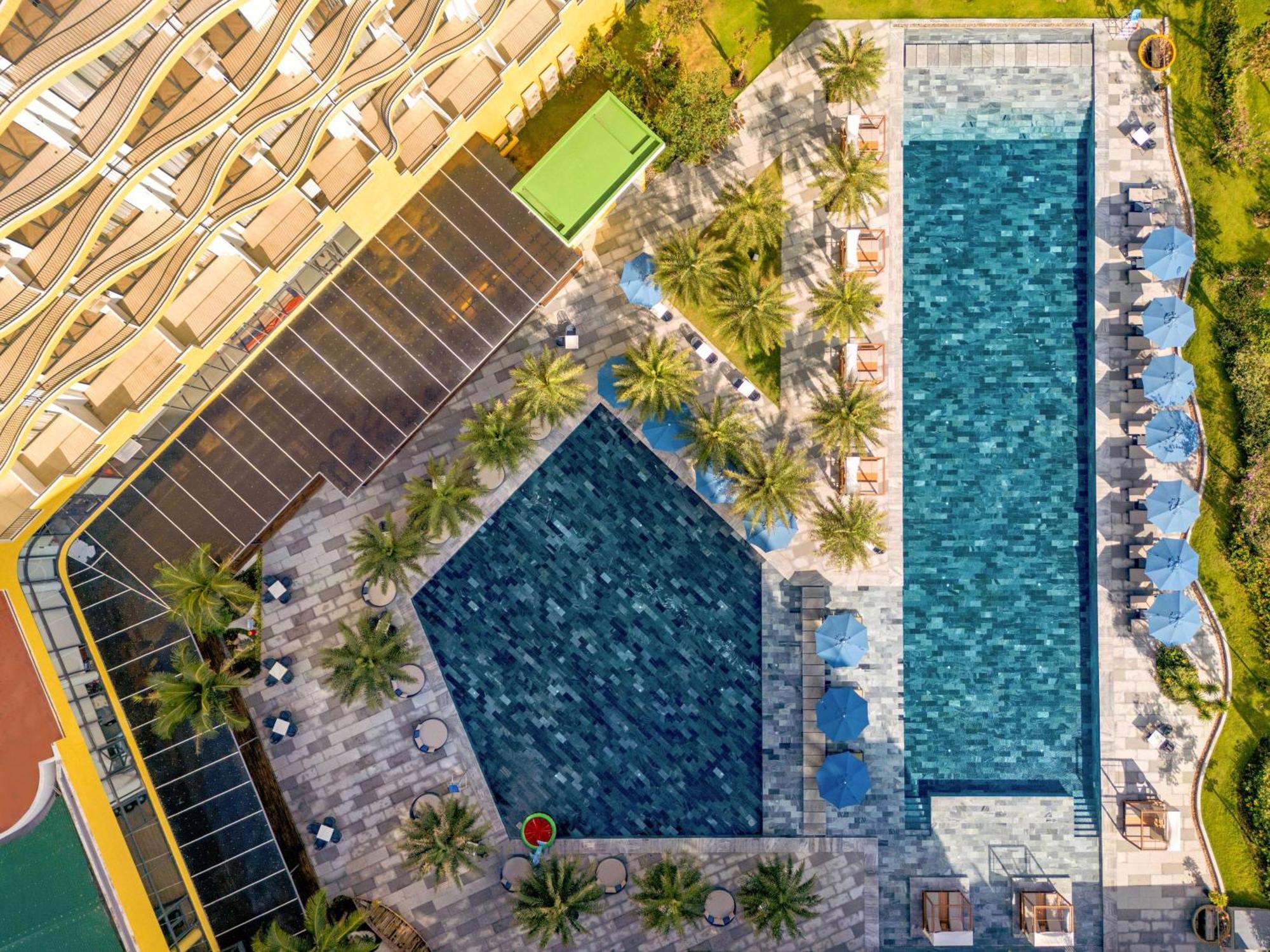 Wyndham Hoi An Royal Beachfront Resort & Villas Exterior foto